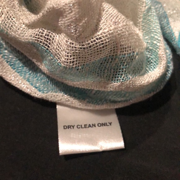 Scarf - Picture 4 of 4